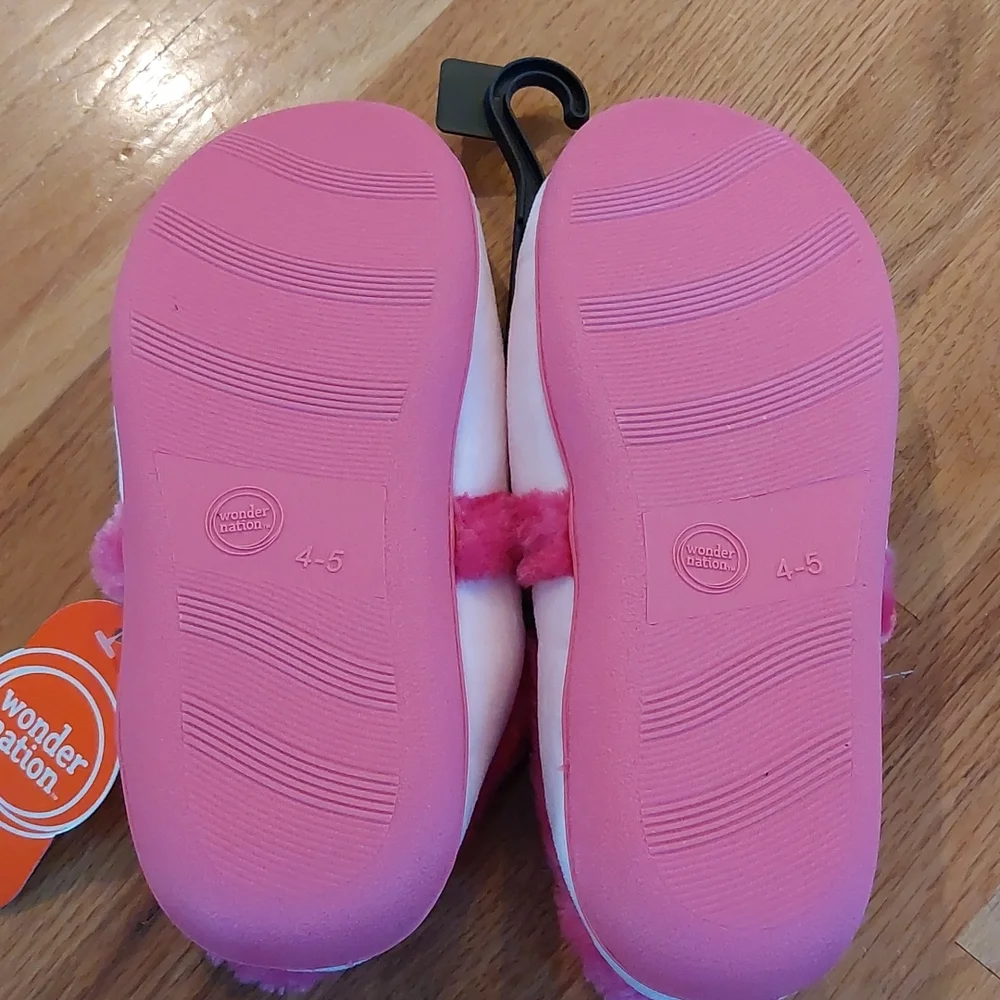 Wonder Nation Girl Slippers - Picture 4 of 9